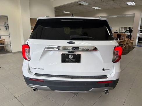 Used 2023 Ford Explorer Limited image 6