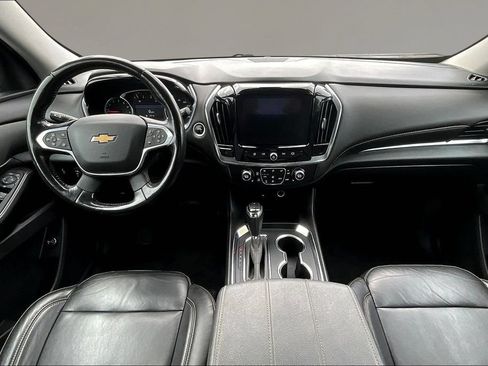 Used 2020 Chevrolet Traverse LT w/ Driver Confidence II Package AWD/4WD image 7
