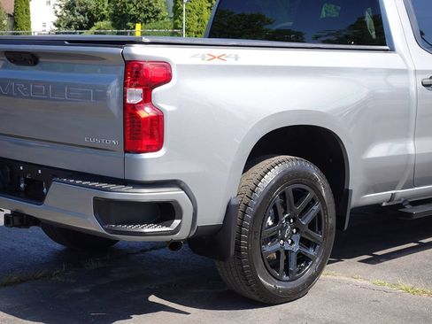 Used 2024 Chevrolet Silverado 1500 Custom AWD/4WD image 10
