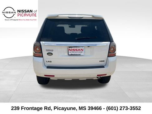 Used 2014 Land Rover LR2 AWD/4WD image 4