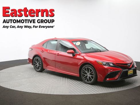 Used 2021 Toyota Camry SE w/ Cold Weather Package image 49