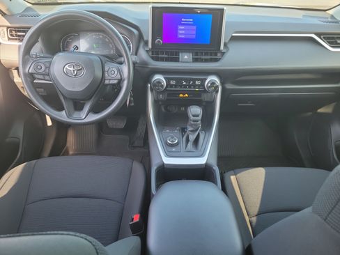 Used 2025 Toyota RAV4 LE AWD/4WD image 15