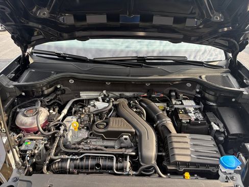 Certified 2026 Volkswagen Taos SE AWD/4WD image 20