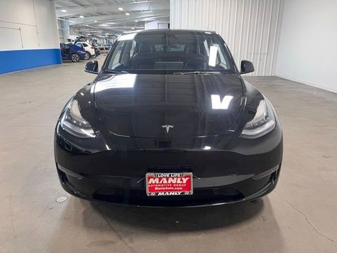 Used 2021 Tesla Model Y Long Range image 8
