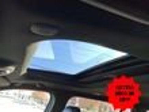 New 2025 Jeep Grand Cherokee L Altitude image 4