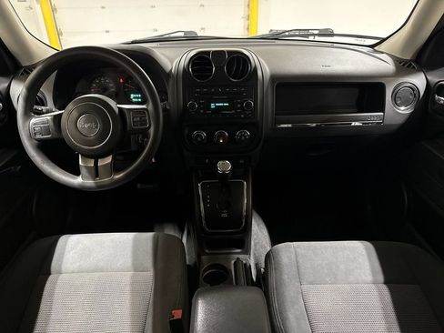 Used 2012 Jeep Patriot Sport AWD/4WD image 10