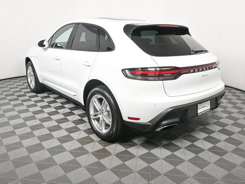 Certified 2025 Porsche Macan image 3
