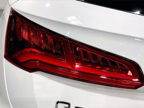 Used 2018 Audi Q5 2.0T Premium Plus w/ Premium Plus Package image 31