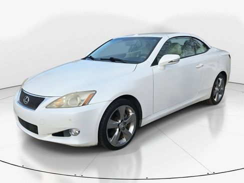 Used 2010 Lexus IS 250C image 4