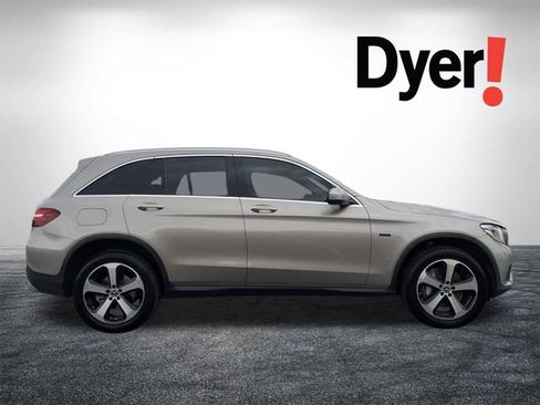 Used 2019 Mercedes-Benz GLC 350e 4MATIC image 3