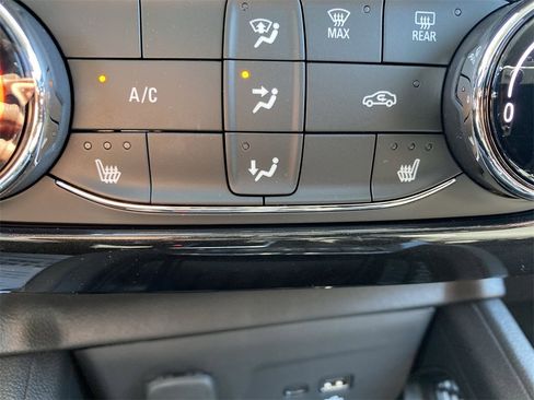 New 2025 Chevrolet TrailBlazer LT w/ LPO, Blackout Package image 22