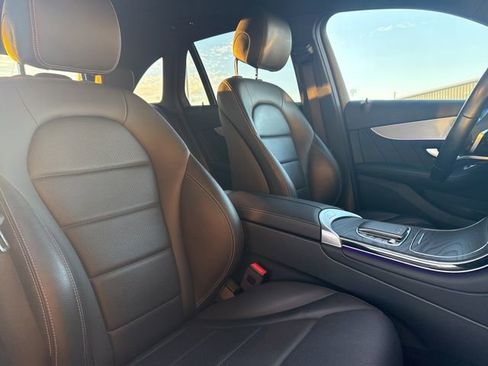 Used 2021 Mercedes-Benz GLC 300 4MATIC image 13