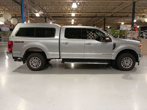 Used 2021 Ford F250 Lariat w/ Chrome Package image 5