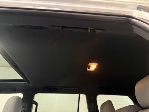 Used 2023 Lexus GX 460 image 10