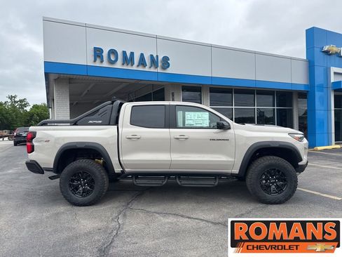 New 2026 Chevrolet Colorado ZR2 w/ Midnight Edition AWD/4WD image 2