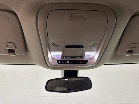 Used 2019 Buick Enclave Essence image 46