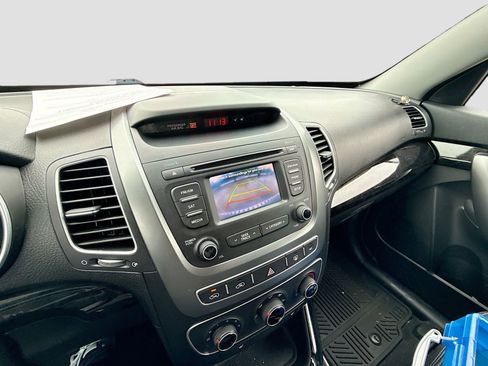 Used 2015 Kia Sorento LX AWD/4WD image 15
