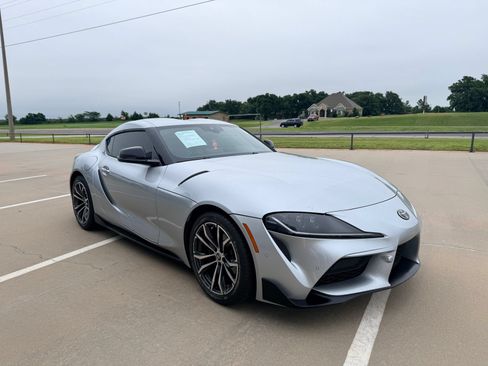 Used 2021 Toyota Supra w/ Safety & Technology Package RWD image 4