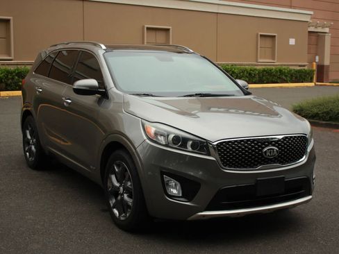 Used 2016 Kia Sorento SX AWD/4WD image 3