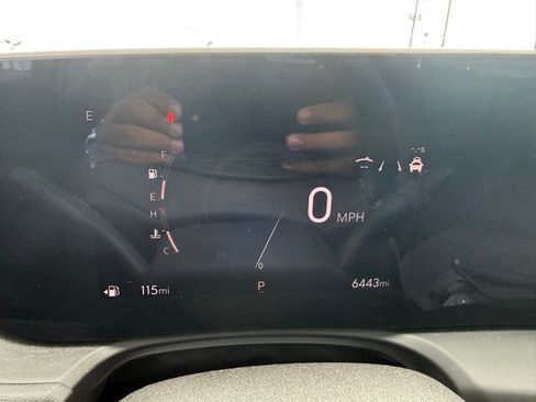 Used 2025 Buick Encore GX Preferred w/ Advanced Technology Package FWD image 6