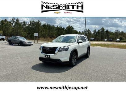 Used 2025 Nissan Pathfinder SV