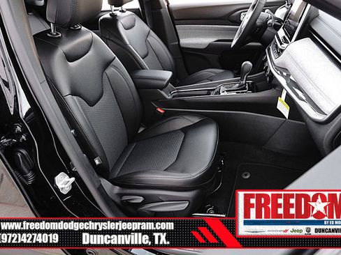 New 2026 Jeep Compass Latitude image 15