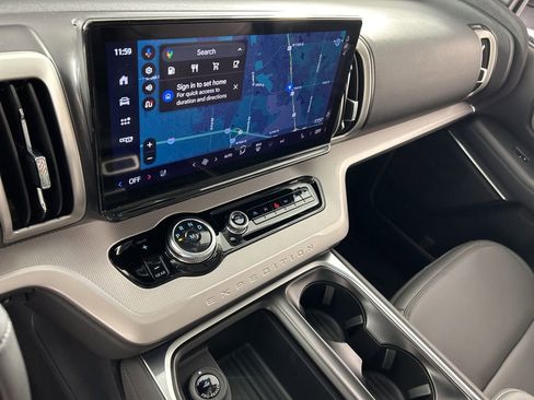 New 2026 Ford Expedition Active image 14