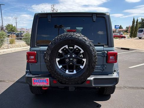 Used 2026 Jeep Wrangler Unlimited Rubicon AWD/4WD image 4