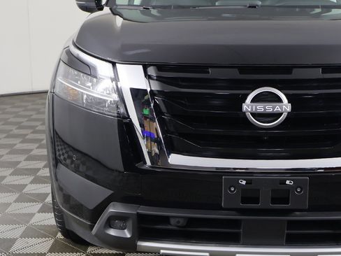 Used 2023 Nissan Pathfinder SL image 14