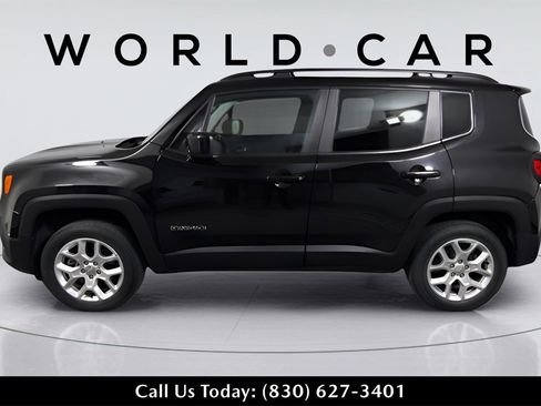Used 2018 Jeep Renegade Latitude w/ Safety & Security Group image 4
