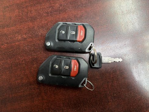 Used 2018 Jeep Wrangler Unlimited Sport S AWD/4WD image 26