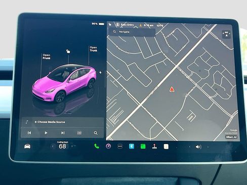 Used 2024 Tesla Model Y 2WD image 12