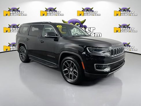 Used 2022 Jeep Wagoneer Series II AWD/4WD image 3