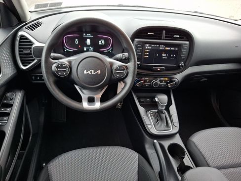 Used 2023 Kia Soul LX FWD image 11