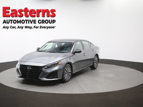 Used 2024 Nissan Altima 2.5 SV FWD image 54