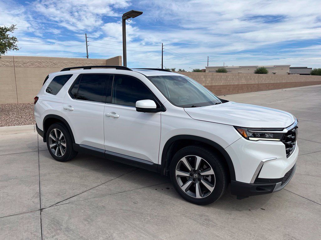 Used 2024 Honda Pilot Elite image 4