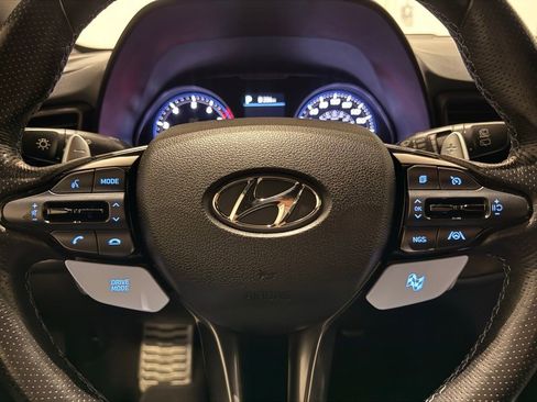 Used 2022 Hyundai Veloster N image 17