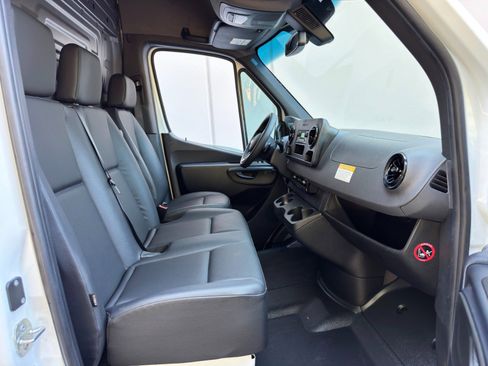 Used 2024 Mercedes-Benz Sprinter 3500 image 14