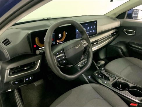 Used 2025 Kia K4 FWD image 15
