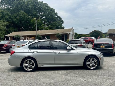 Used 2018 BMW 330i xDrive Sedan w/ M Sport Package AWD/4WD image 8