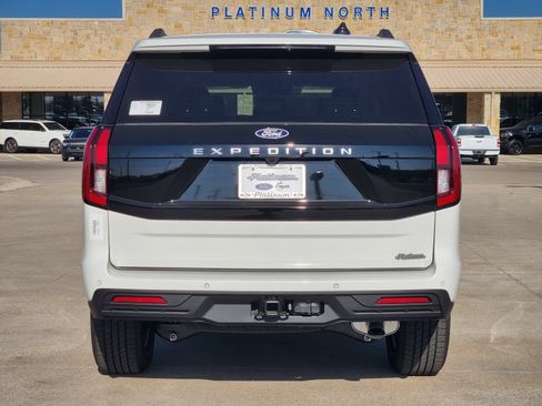 New 2027 Ford Expedition Active RWD image 8