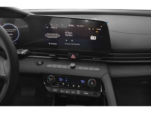 Used 2024 Hyundai Elantra Limited FWD image 14