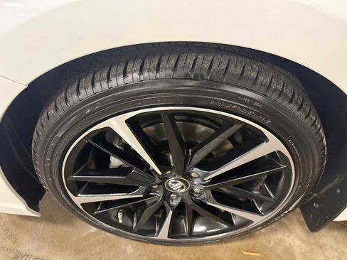 Used 2019 Toyota Camry XSE w/ Navigation Package FWD image 8