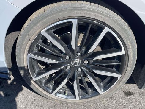 Used 2023 Honda Accord Touring image 9