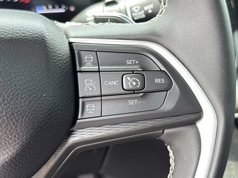 Used 2024 Jeep Grand Cherokee Altitude AWD/4WD image 14