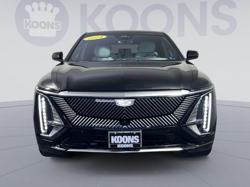 Used 2024 Cadillac Lyriq Luxury w/ LPO, Floor Liner Package AWD/4WD image 4