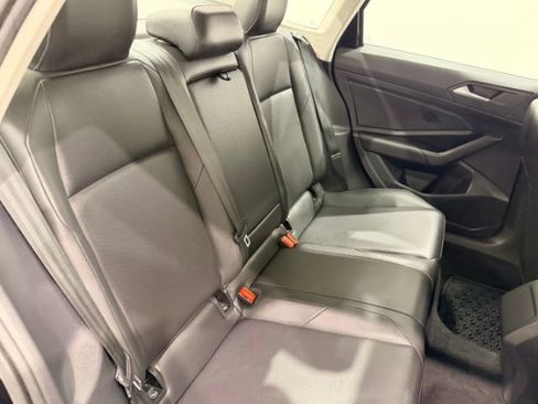 Used 2019 Volkswagen Jetta SE FWD image 19