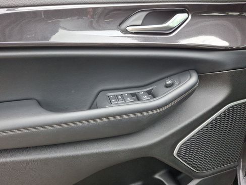 Certified 2022 Jeep Grand Cherokee L Laredo image 13