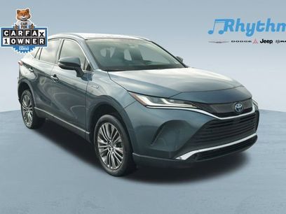 Used 2021 Toyota Venza XLE w/ Softex Package