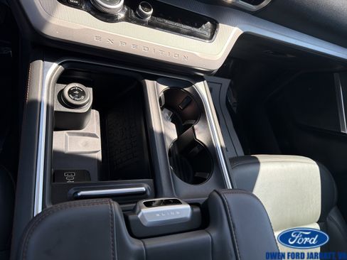 Certified 2025 Ford Expedition Max Active AWD/4WD image 14